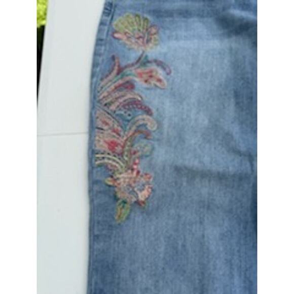 Nine West Women Chrystie Capri Embroidered Size 1058 - Picture 3 of 10